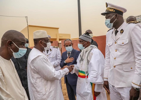 Actes d’une tournée économique : lancement officiel des travaux de 12 ponts du Daandé Mayo, inauguration du Lycée Hassan Sadio Diallo de Nguidjilone