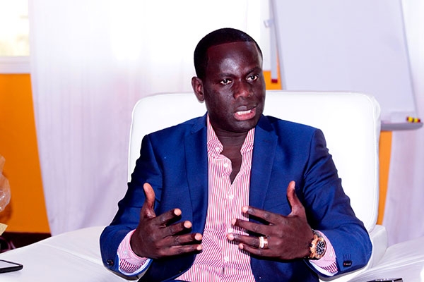 Fondation Maternité solidaire: Malick Gakou offre 100 kits d’accouchement à la maternité de Taïba Ndiaye