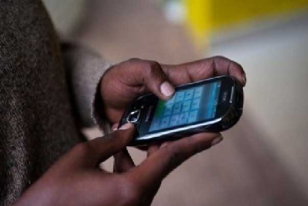 Un chipeur au sein de la famille: A. D. B. vole le téléphone de sa sœur pour se saouler