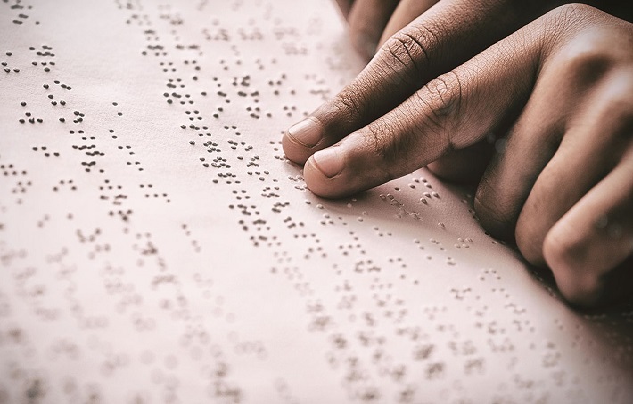 Grande particularité du CFEE à Saint-Louis: Un candidat mal voyant compose en braille
