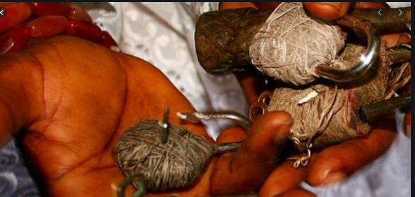 Le marabout bouffe l’argent des candidats au voyage et les menace de ses foudres mystiques