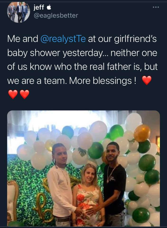 Elle organise une fête prénatale avec ses deux petits amis qui ne savent pas qui est le véritable père