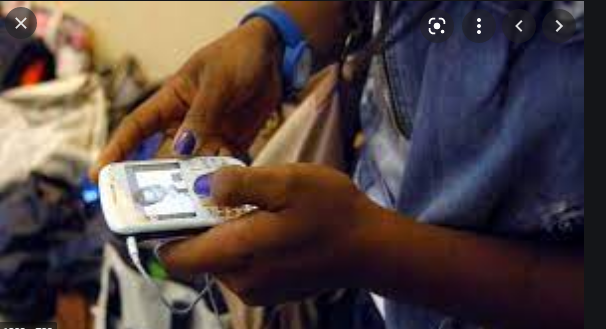 Kaffrine: Un candidat au Baccalauréat exclu pour usage du téléphone