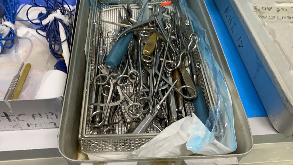 Couches défavorisées: Khadim Ba finance un lourd matériel médical et amène un chirurgien américain pour des opérations gratuites Couches défavorisées: Khadim Ba finance un lourd matériel médical et amène un chirurgien américain pour des opérations gratuites