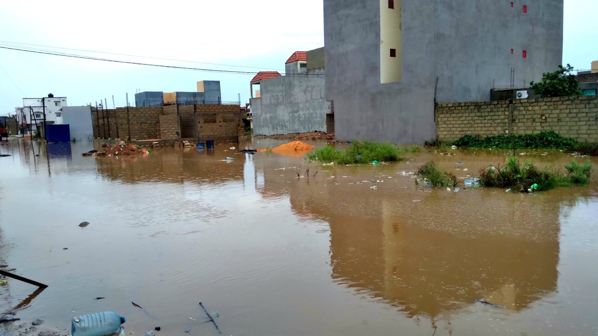 Fortes pluies à Dakar : Les inondations reprennent à Keur Massar (Photos)