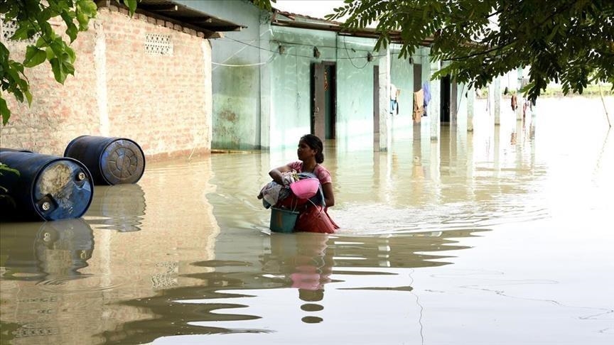 Pluies diluviennes: Une maison s'affaisse à Guinaw rails