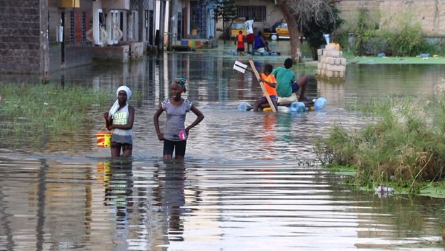 Inondations: Oumar Guèye se couvre de comparation insipide