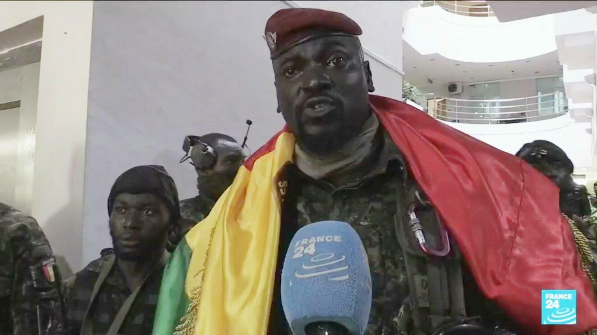 Contact: Le Colonel Doumbouya a appelé Macky Sall, invité à ne pas reconnaître ce régime