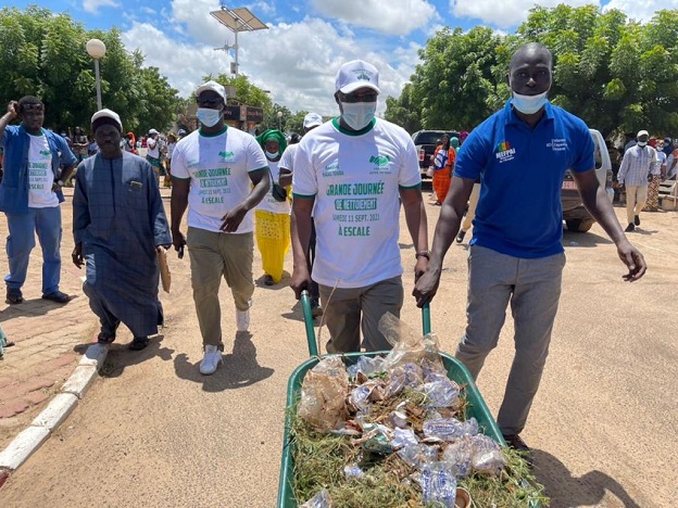 Wadial Magal Gui-Grande journée de nettoiement à Diourbel : Plus de  1500 Jeunes et Femmes mobilisés par le Directeur de l'emploi