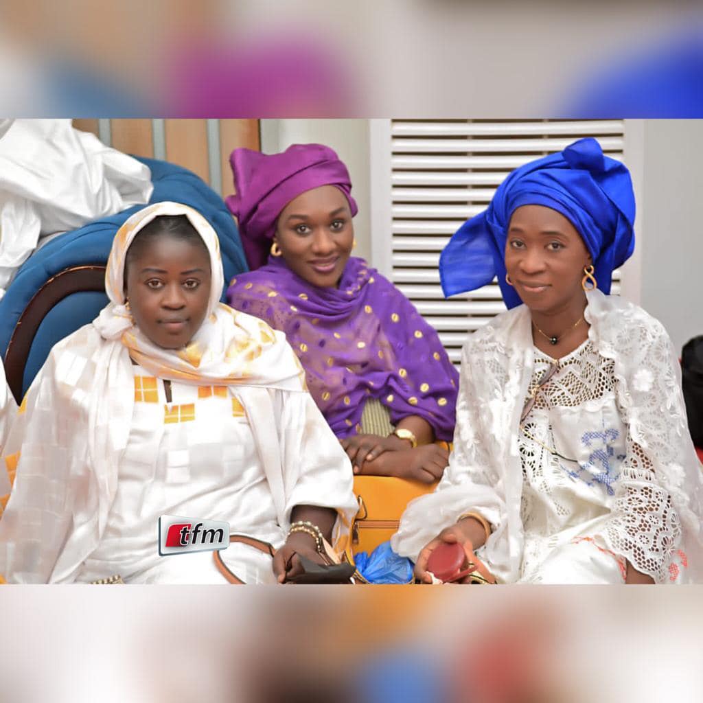 Visite de courtoisie de la délégation du Gfm à Touba: Birane Ndour et Cie chez Sokhna Balli Mountakha (Photos) Visite de courtoisie de la délégation du Gfm à Touba: Birane Ndour et Cie chez Sokhna Balli Mountakha (Photos)