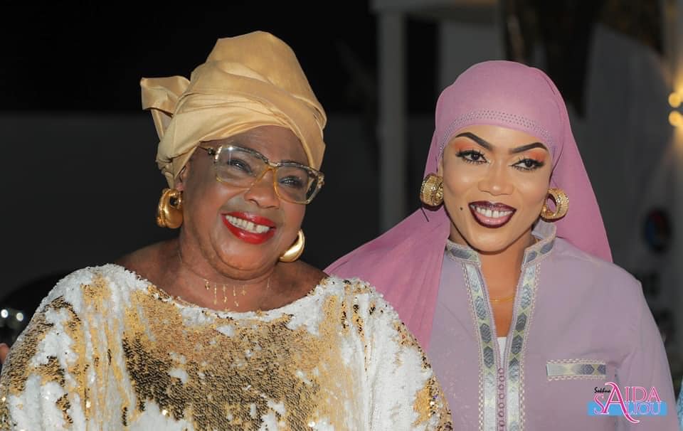 En exclusivité, les photos de la célébration du Gamou 2021 chez Sokhna Aïda Diallo, en compagnie de Sokhna Bator et Sokhna Adja Saliou