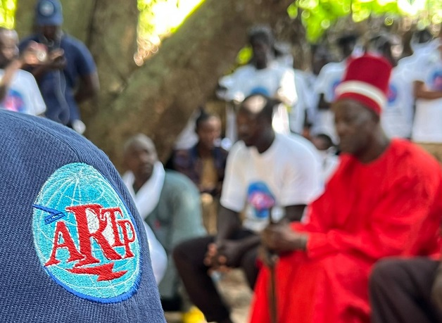 Tournée: La « Caravane des Consommateurs » de l’ARTP reçoit la bénédiction du Roi d’Oussouye