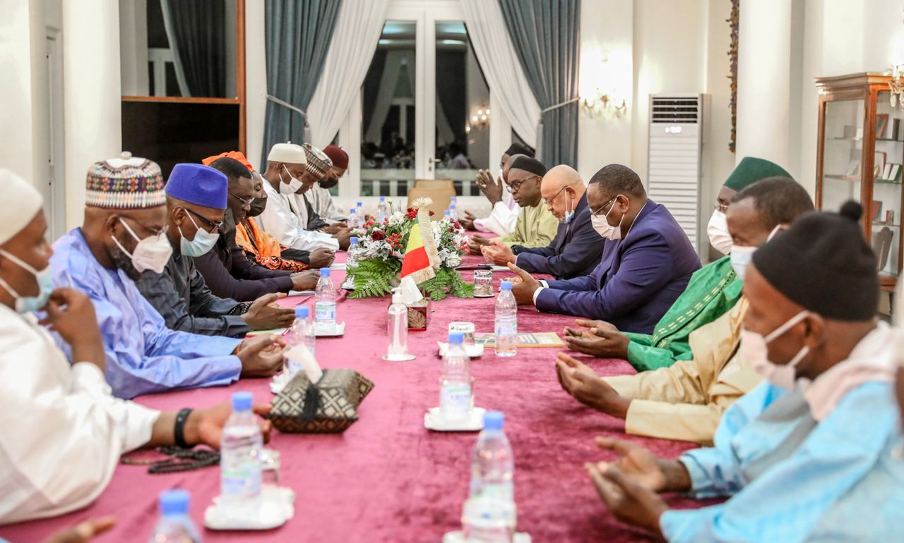 Le Président de la République a reçu dans la soirée une délégation du cadre unitaire de l'islam