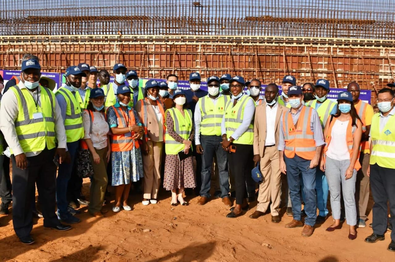 Visite de chantier du BRT: Elisabeth Huybens constate l'état d'avancement des travaux