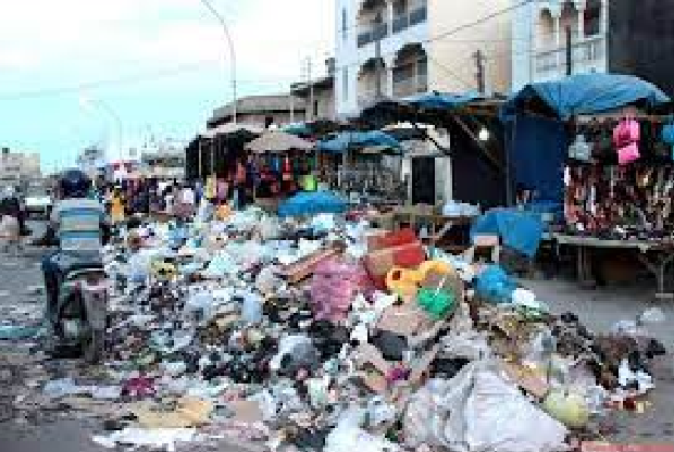 Insalubrité à Thiès: Une ville tenaillée entre ordures et eaux usées