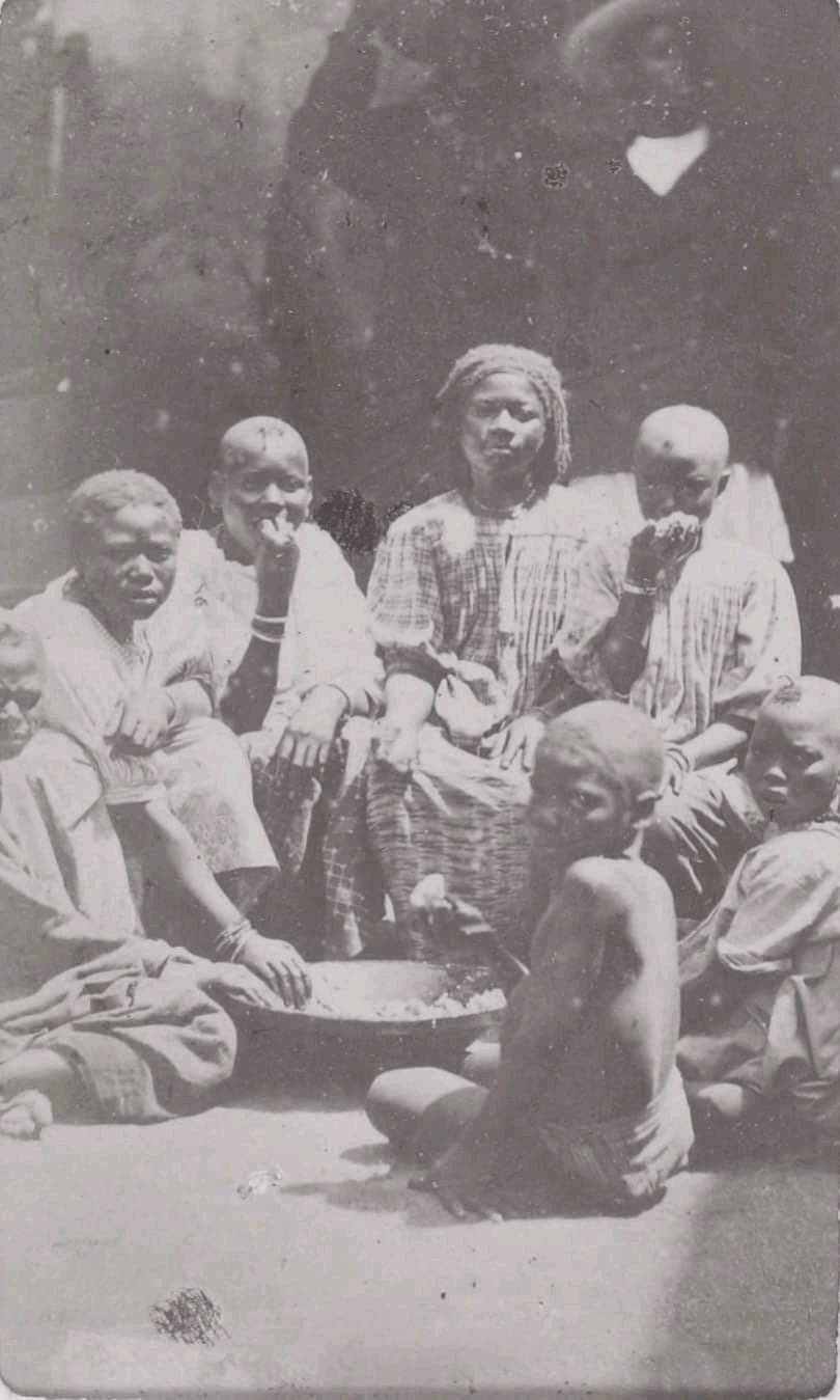 Les Dieng maure sont plutôt de la descendance de Abdalah Bouri Fall Dieng