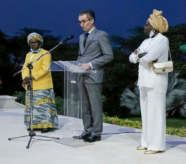Mariètou Mbaye Ken Bugul et Antoinette Fall Correa : Deux grandes dames du monde littéraire, décorées de l’ordre des Arts et des Lettres