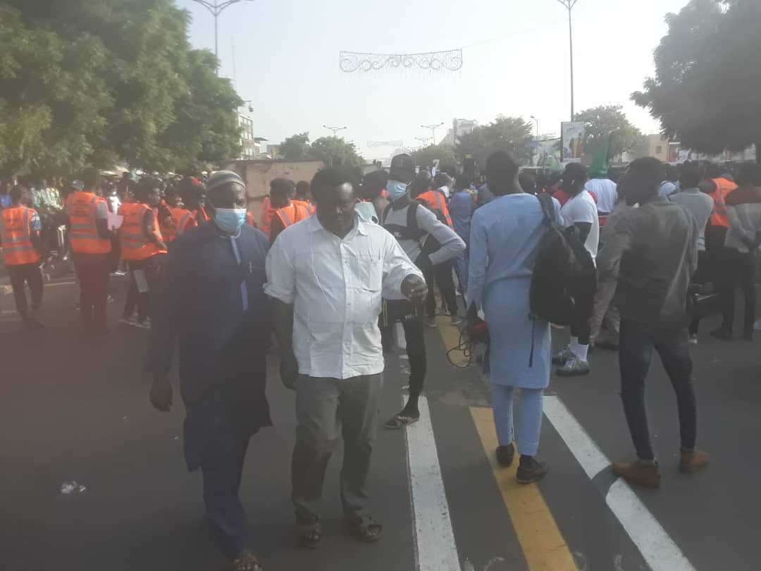 Place de la Nation: Flop total de la manif de Y en a Marre et de FRAPP ( Photos - Vidéo ) Place de la Nation: Flop total de la manif de Y en a Marre et de FRAPP ( Photos - Vidéo )