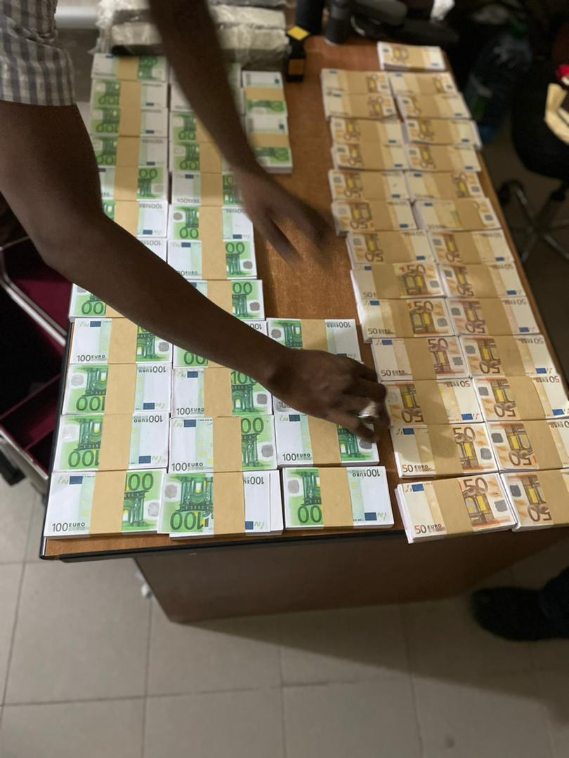 Axe Médina-Liberté 6: Plus de 1,5 milliard en billets noirs et 330 millions en faux billets, saisis
