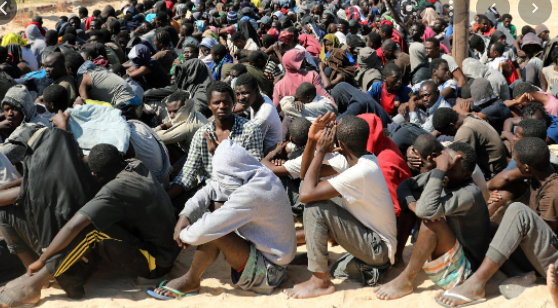 "Au moins 540 milliards de dollars ont été envoyés par les migrants vers les pays en développement en 2020", révèle le nouveau rapport de l'OIM