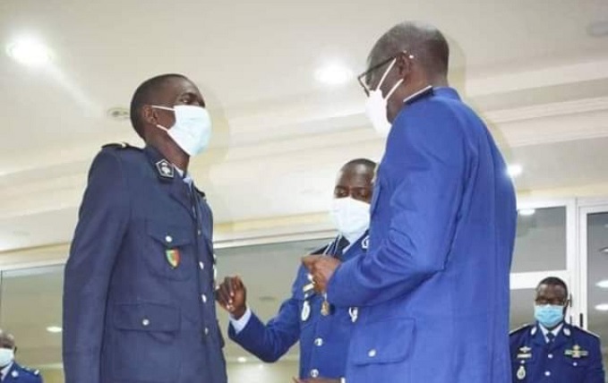 Réputé incorruptible : Le policier Amoul Yakaar honoré par la Gendarmerie