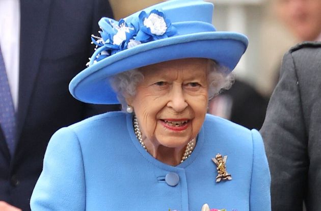 Elizabeth II positive à la Covid-19 : le palais de Buckingham donne les premières nouvelles