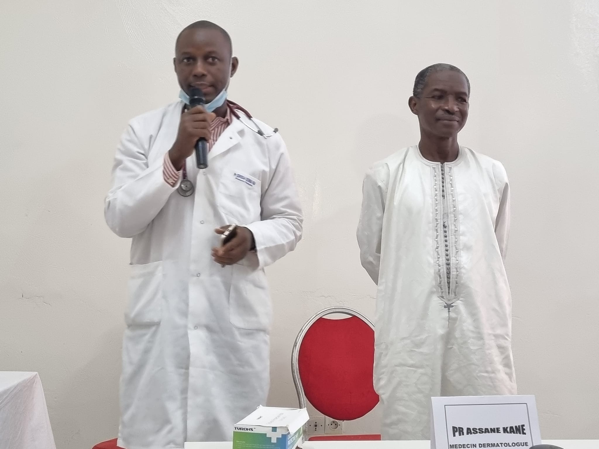 Photos / Centre hospitalier national d’enfants Albert Royer: Hommage rendu au professeur Assane Seck, père de la dermatologie pédiatrique au Sénégal