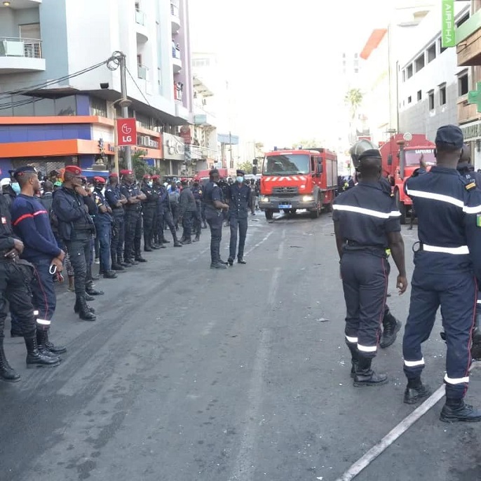 « Salle de vente » ravagé par un incendie : Solidaires, Barth Dias et Alioune  Ndoye  apportent leur soutien et promettent des changements