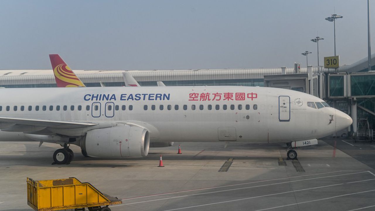 Chine: un Boeing-737 avec 132 personnes à bord s'écrase