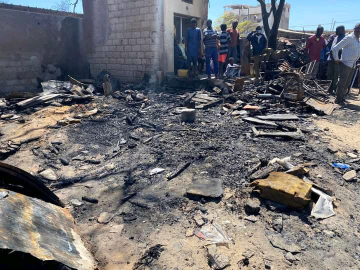 Violent incendie à Pikine Djeddah Thiaroye Kao : D'énormes dégâts notés à côté du marché Peund dans la nuit du 25 avril 2022