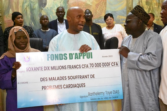 Santé : Le premier bilan du soutien social de Barthélémy Dias, le Maire de Dakar Santé : Le premier bilan du soutien social de Barthélémy Dias, le Maire de Dakar