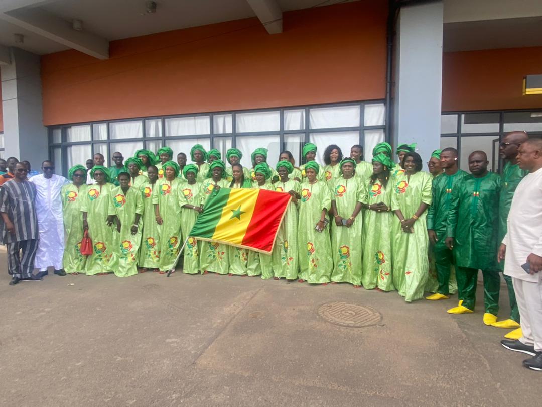 En images, la remise du drapeau national à l'Equipe nationale féminine (CAN 02-23 juillet 2022)