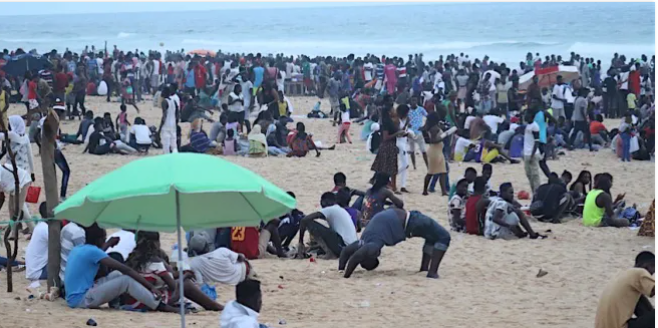 Interdites à la baignade : les plages de Gadaye, de Malibu et de Malika ne désemplissent pas