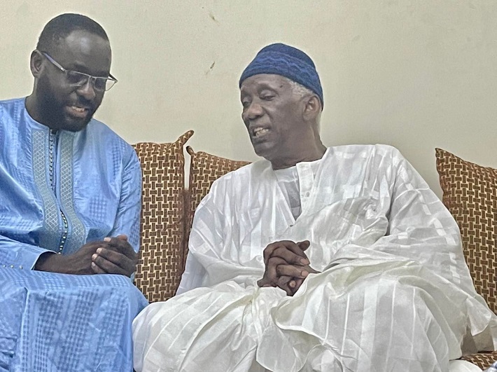 Tivaouane et Ndiassane : Aar Sénégal entre Rencontres, Discussions et Prières Tivaouane et Ndiassane : Aar Sénégal entre Rencontres, Discussions et Prières