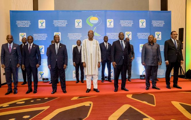 Mali: La Cedeao lève les sanctions économiques et valide le calendrier de la junte