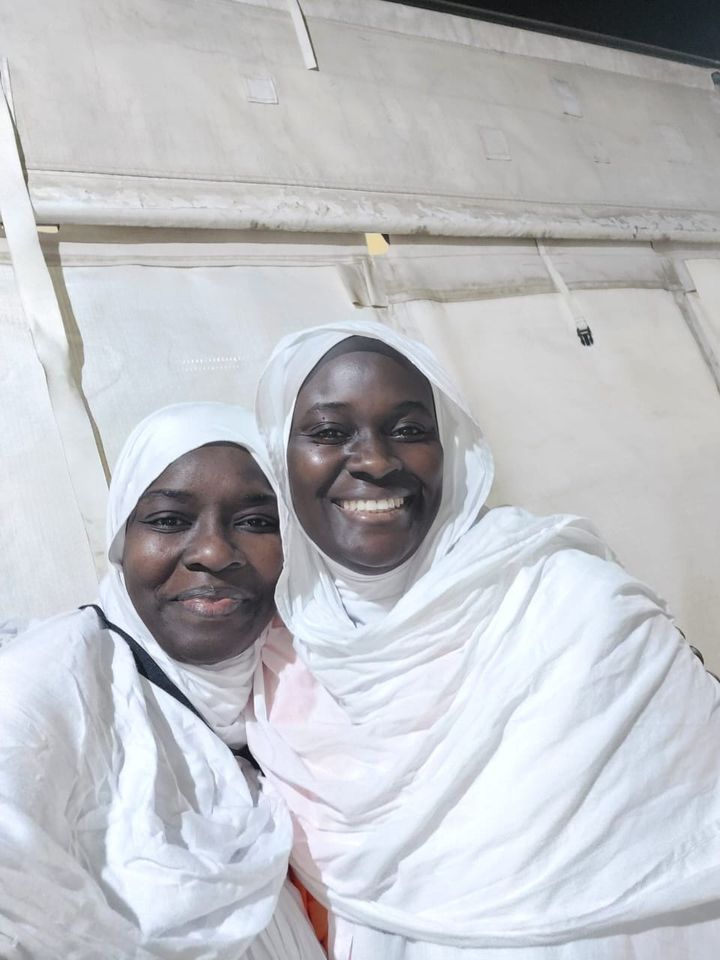Hajj 2022: Hourèye Thiam en toute complicité avec les pèlerins (Photos)