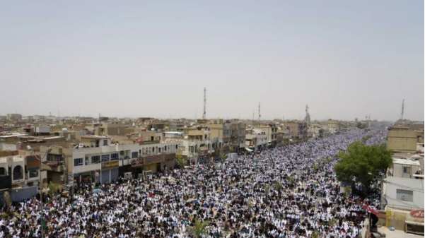 Irak : le leader chiite Moqtada al-Sadr mobilise des centaines de milliers de fidèles à Bagdad