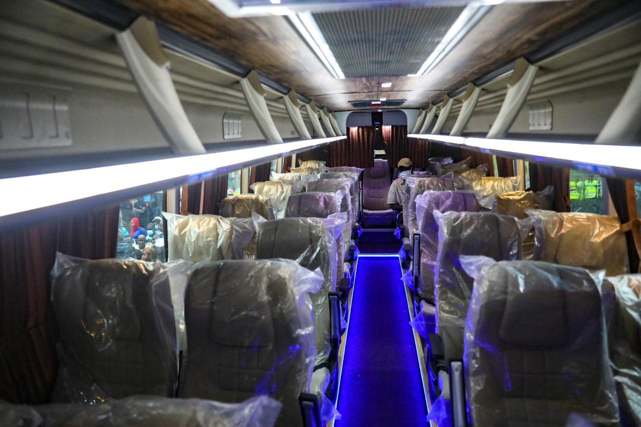 Dakar Dem Dikk : Macky Sall réceptionne un lot de 33 bus Dakar Dem Dikk : Macky Sall réceptionne un lot de 33 bus