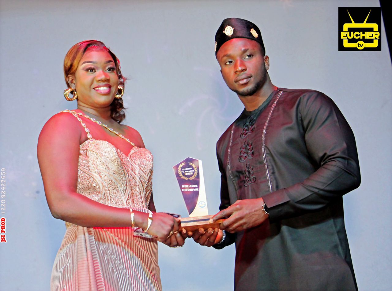 Photos / Meilleure chroniqueuse: L’animatrice Sophia Thiam de la 2stv distinguée au Togo