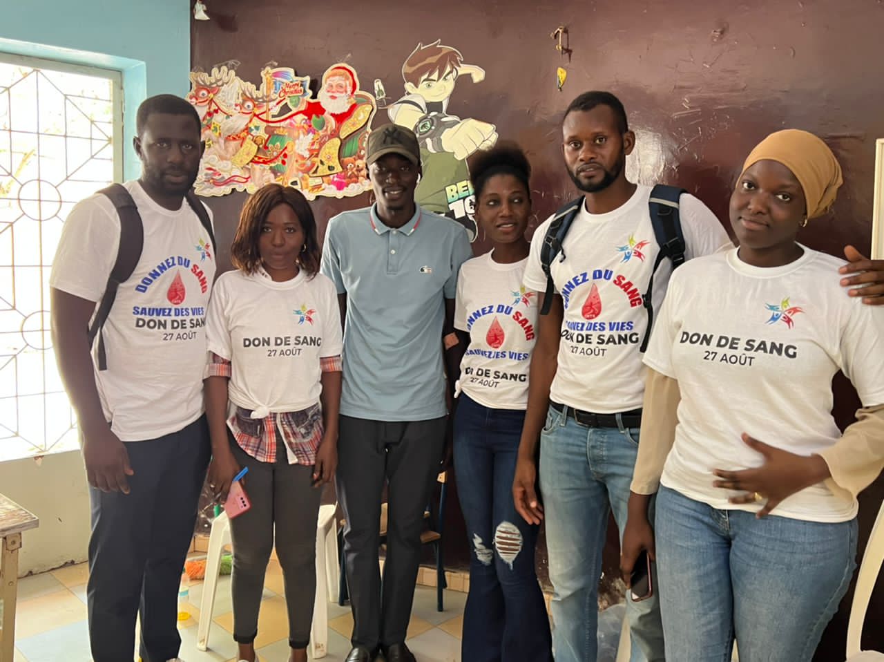 Photos/ Don de sang à Ouest-Foire: Des Humanitaires sanitaires offrent avec générosité des poches de sang au Cnts