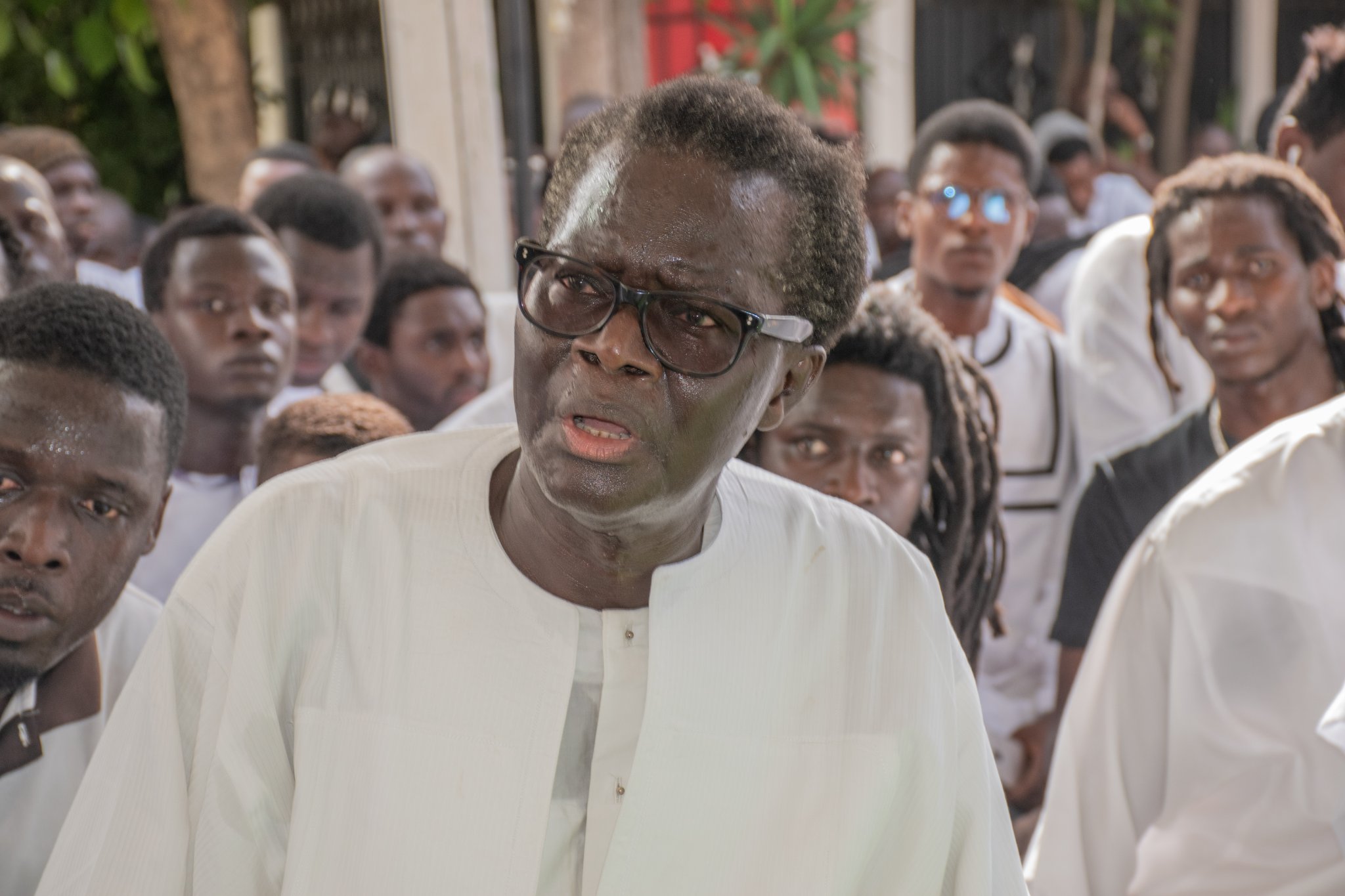 Cheikh Ahmadou Kara Mbacké en visite chez Cheikh Macoumba Fall Misbakh : Les images d’une rencontre