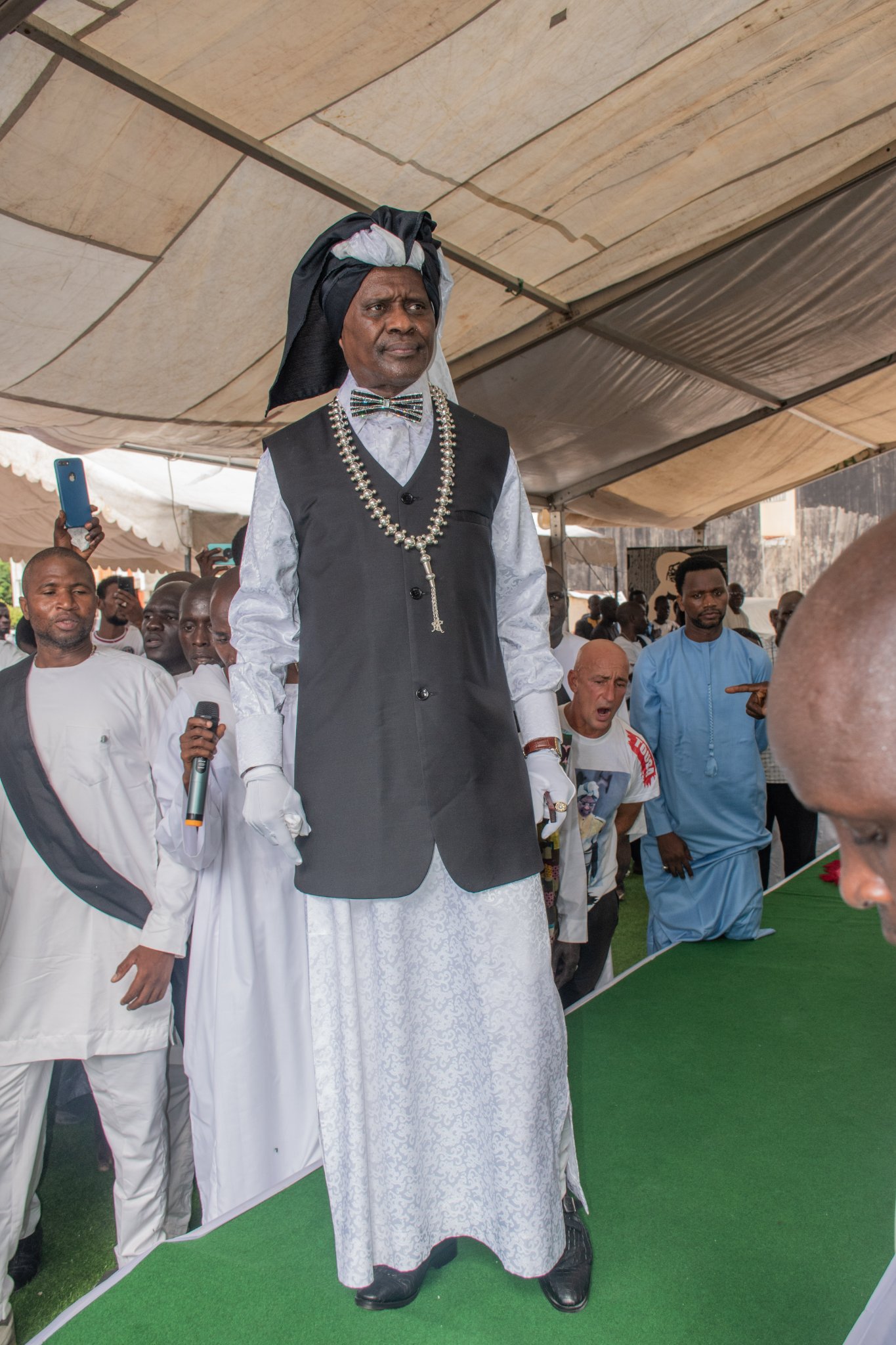 Cheikh Ahmadou Kara Mbacké en visite chez Cheikh Macoumba Fall Misbakh : Les images d’une rencontre
