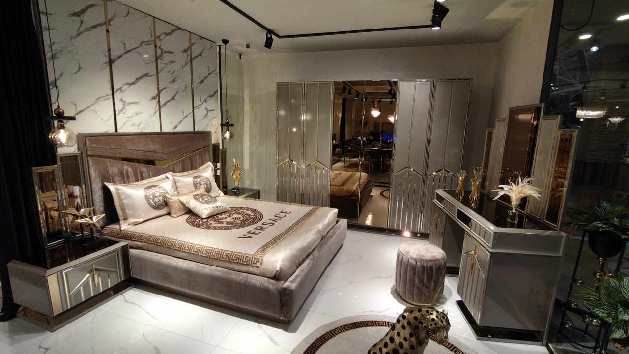 Spécialisée dans la vente de meubles, Ndèye Bineta Diagne ouvre la boutique Keur Yaye Khady à Dakar, rond-point Pentola (Photos + Vidéo)