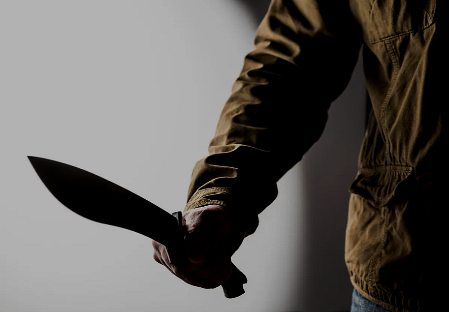 Guityr-village  frôle un drame : Ngor Sarr assène un coup de machette à Vieux Diouf, emportant son nez et une partie de sa mâchoire