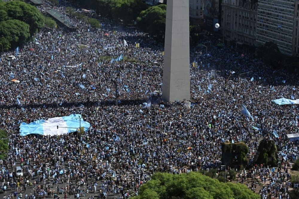 L'Argentine championne du monde: ivres de joie, soulagés, les Argentins par millions dans les rues