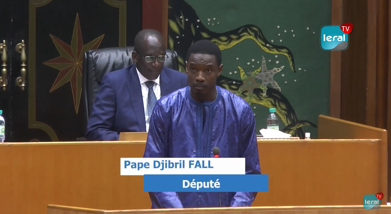Hué à la Place de la Nation: Bamba Kassé défend Pape Djibril Fall et...