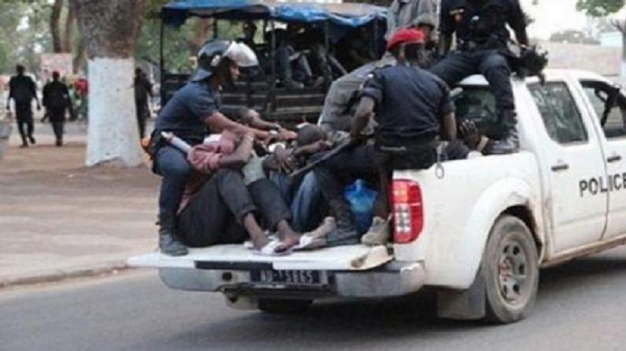 La peur change de camp à Touba : Des pistolets et munitions saisis et 157 personnes interpellées