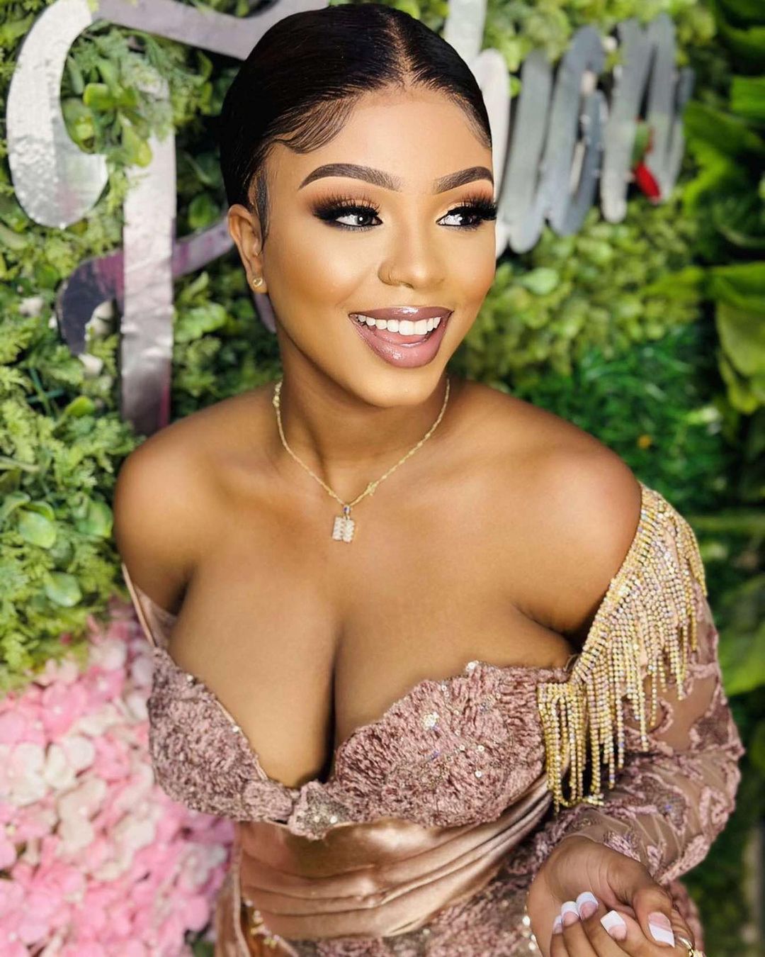 Photos - Les nouveaux clichés de Dieyna Baldé qui illumine la toile Photos - Les nouveaux clichés de Dieyna Baldé qui illumine la toile