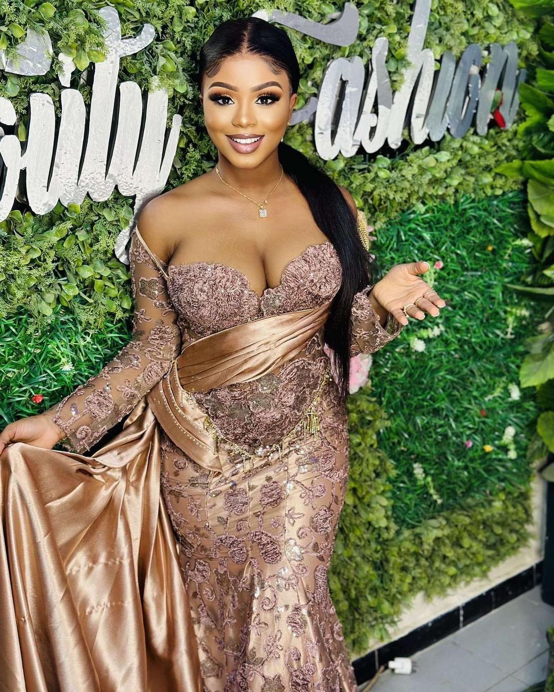 Photos - Les nouveaux clichés de Dieyna Baldé qui illumine la toile Photos - Les nouveaux clichés de Dieyna Baldé qui illumine la toile