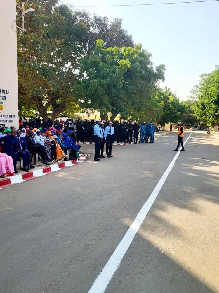 Cérémonie de sortie de la 46e promotion de la Police, présidée par le ministre de l'Intérieur, Antoine Félix Diome (Photos) Cérémonie de sortie de la 46e promotion de la Police, présidée par le ministre de l'Intérieur, Antoine Félix Diome (Photos)